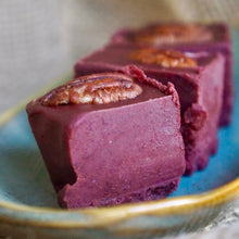 Load image into Gallery viewer, Red Velvet Fudge